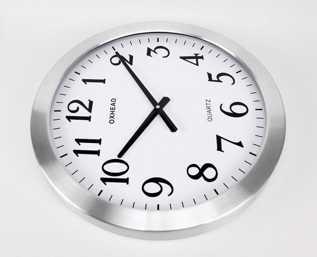 挂钟客厅电子钟办公时尚静音时钟简约创意大号石英钟表18寸大挂表